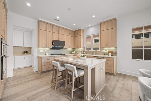 Detail Gallery Image 6 of 75 For 111 Donati, Irvine,  CA 92602 - 4 Beds | 3 Baths