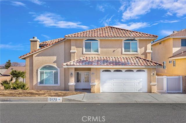 Detail Gallery Image 2 of 46 For 13175 Autumn Leaves Ave, Victorville,  CA 92395 - 5 Beds | 3 Baths