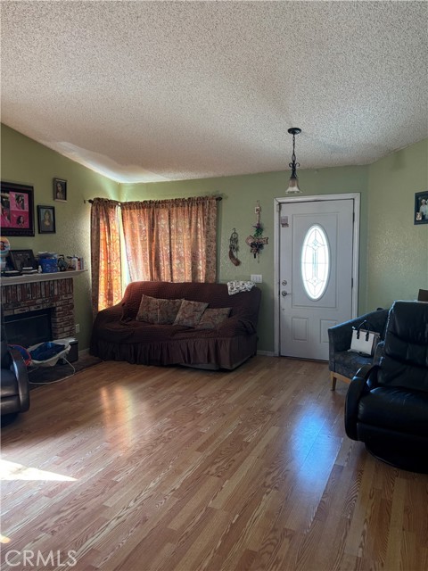 Detail Gallery Image 3 of 22 For 2869 Rosarita St, San Bernardino,  CA 92407 - 4 Beds | 2 Baths