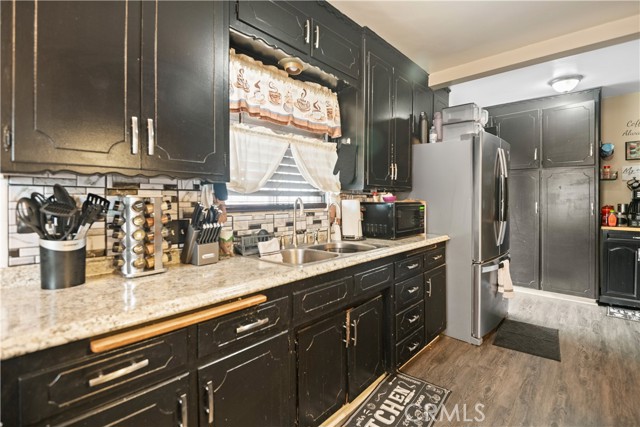 Detail Gallery Image 9 of 22 For 1762 N Lugo Ave, San Bernardino,  CA 92404 - 3 Beds | 2 Baths