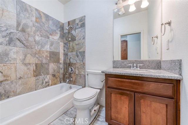 Detail Gallery Image 10 of 44 For 2828 Casty Ct, Sanger,  CA 93657 - 4 Beds | 3/1 Baths
