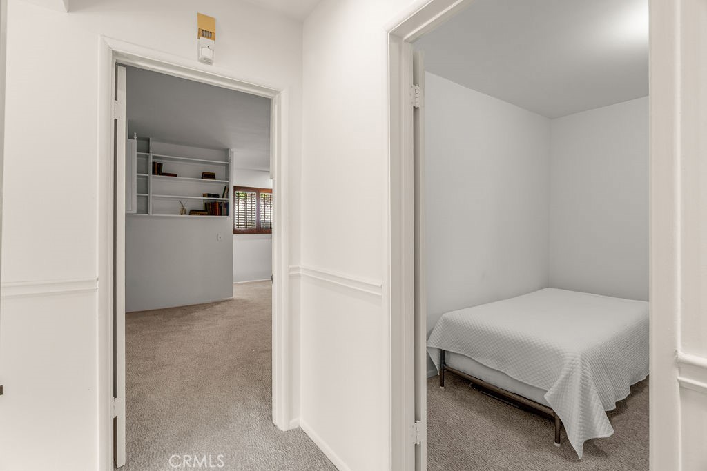 https://media.crmls.org/medias/23a7b75d-5c24-4f70-b3bc-33c3febfe7c9.jpg?preset=X-Large