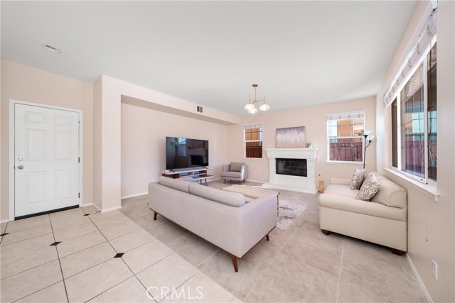 Detail Gallery Image 11 of 35 For 45339 Tiburcio, Temecula,  CA 92592 - 5 Beds | 3 Baths