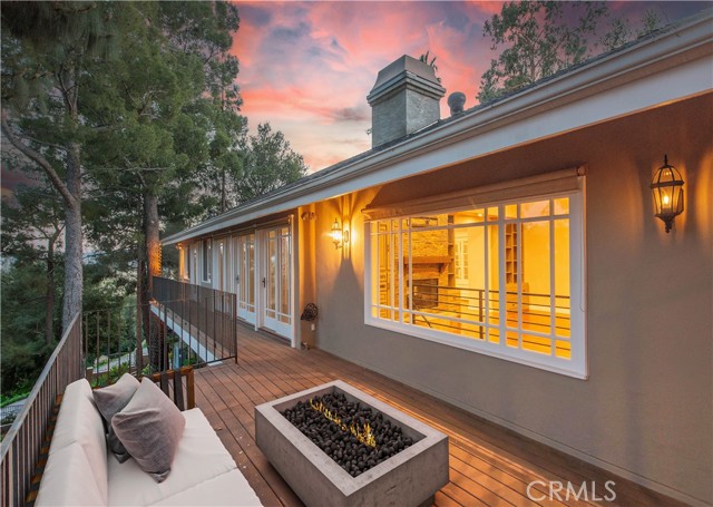 Detail Gallery Image 34 of 54 For 22757 Plummer St, Chatsworth,  CA 91311 - 3 Beds | 3 Baths
