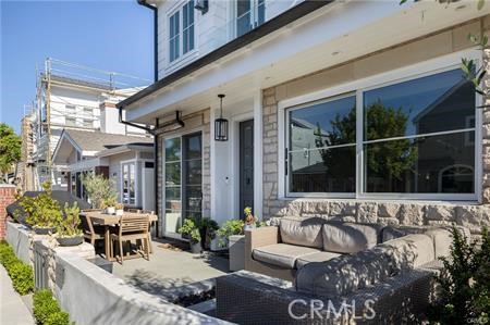 Detail Gallery Image 4 of 65 For 400 40th Street, Newport Beach,  CA 92663 - – Beds | – Baths