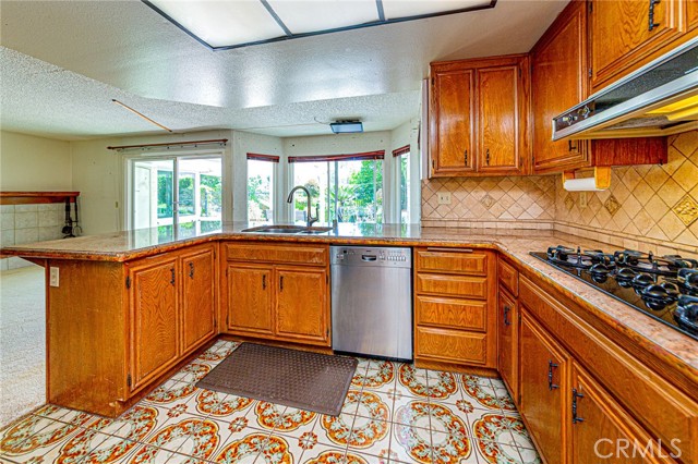 1736 Island Drive, Fullerton CA: https://media.crmls.org/medias/23a87ddc-5e5c-41c7-84bc-5dfd102a4483.jpg