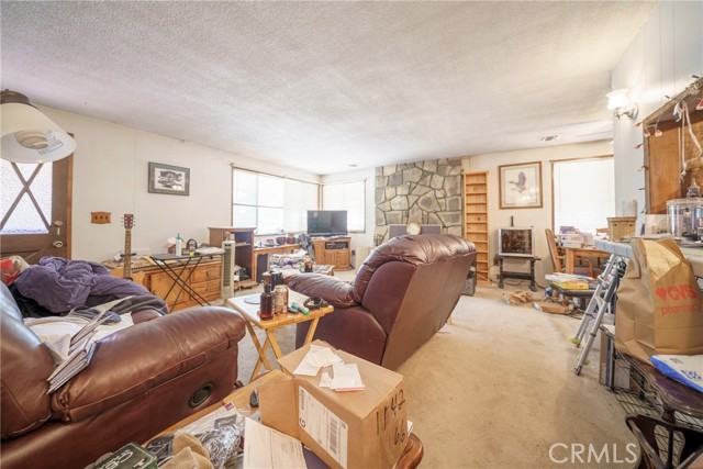 Detail Gallery Image 11 of 27 For 31776 Panorama Dr, Running Springs,  CA 92382 - 4 Beds | 2 Baths
