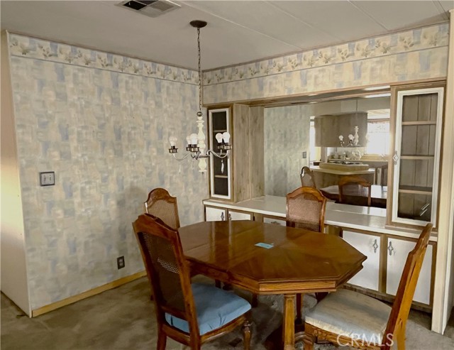 9391 California Avenue, Riverside CA: https://media.crmls.org/medias/23a8a597-2f42-4a63-a009-c4c242540c59.jpg