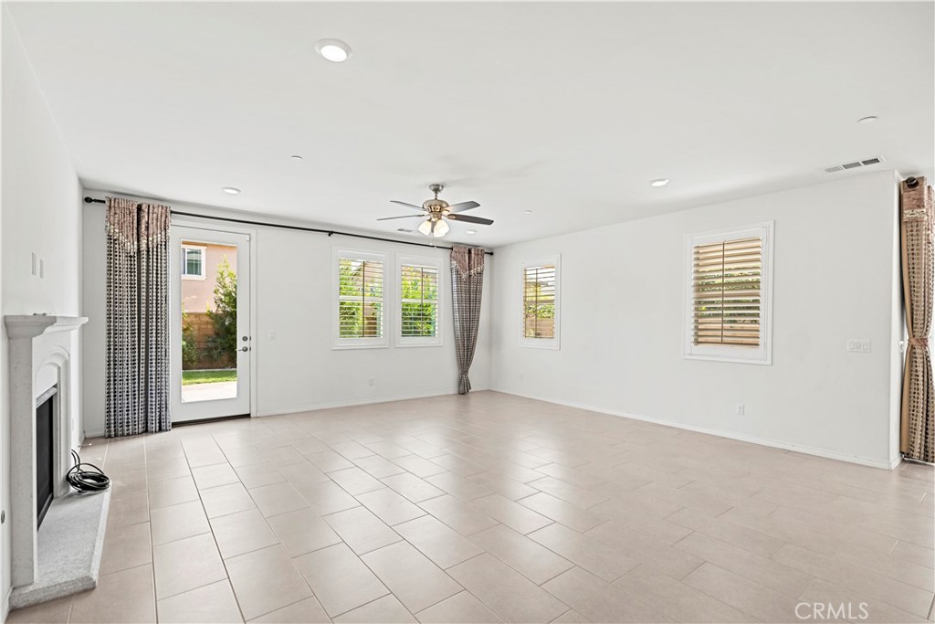 MLS #WS25243385 image #17