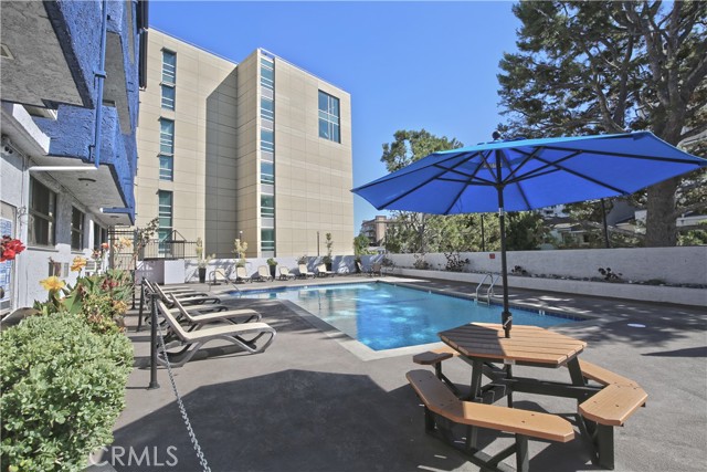 10982 ROEBLING Ave, Los Angeles CA: https://media.crmls.org/medias/23a9dea8-39a4-4b32-8652-b89d0f137418.jpg