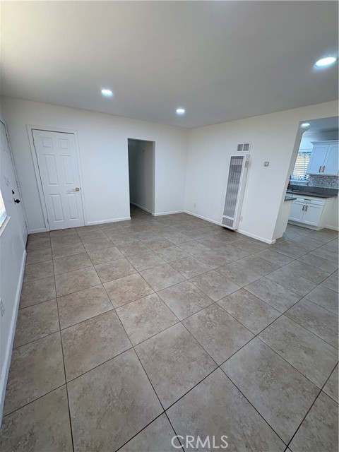 38810 Foxholm Drive, Palmdale CA: https://media.crmls.org/medias/23abd0c9-4341-49f2-a113-e66e67c216ca.jpg