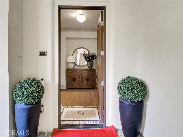 Detail Gallery Image 5 of 75 For 112 S Orange Grove Bld #109,  Pasadena,  CA 91105 - 3 Beds | 3/1 Baths