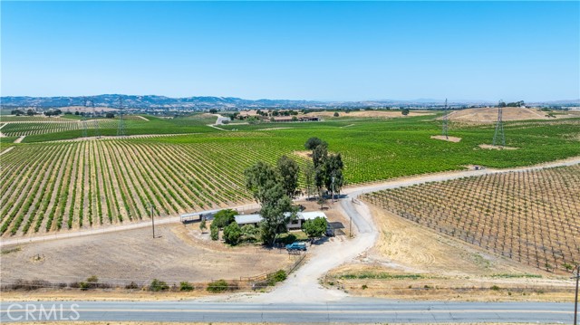 4950 Union Rd, Paso Robles CA: https://media.crmls.org/medias/23af21c6-fcb5-4f76-920f-cf1783ed1f12.jpg