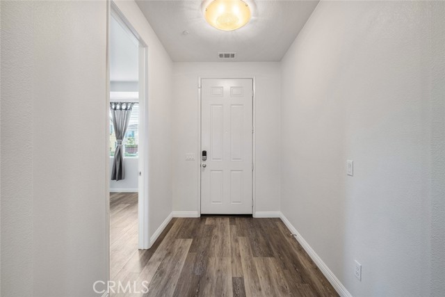 Detail Gallery Image 2 of 29 For 40282 Cape Charles Dr, Temecula,  CA 92591 - 5 Beds | 2/1 Baths