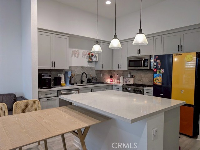 848 Francesca Drive, Walnut CA: https://media.crmls.org/medias/23af6200-a028-41b5-9bd8-873660db505a.jpg