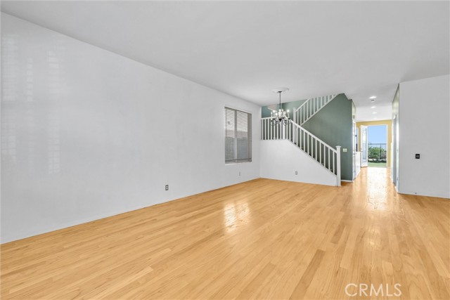 Image 4 of 30 For 323 Lydia  