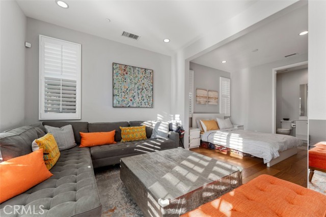 Detail Gallery Image 6 of 36 For 120 Fieldwood, Irvine,  CA 92618 - 4 Beds | 4/1 Baths