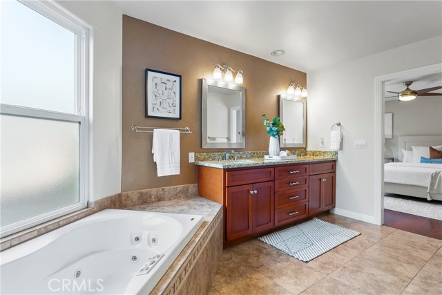 1551 Rainbow Drive, North Tustin CA: https://media.crmls.org/medias/23b109e4-84a2-4464-924a-31e9280616f3.jpg