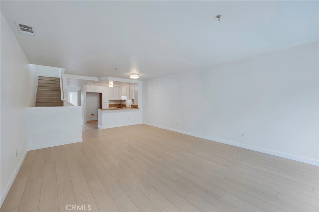 1211 E Carson Street #27