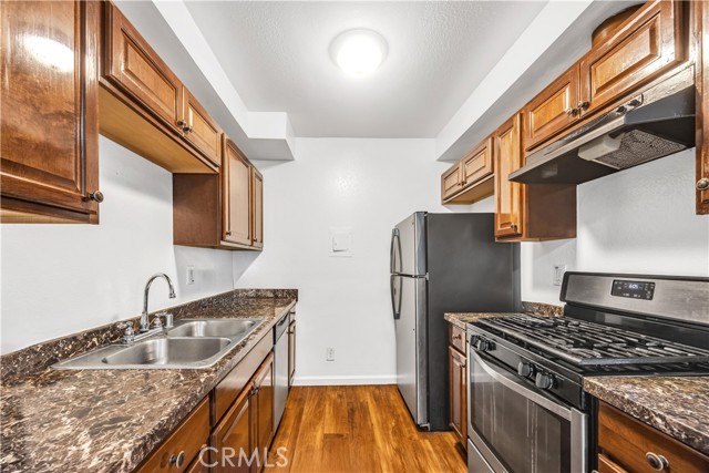 Detail Gallery Image 7 of 16 For 9054 Willis Ave #21,  Panorama City,  CA 91402 - 2 Beds | 1/1 Baths