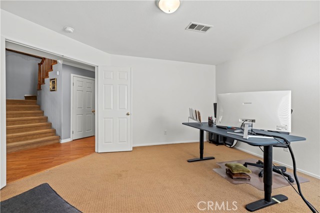 Detail Gallery Image 17 of 38 For 21240 Lone Star Way, Saugus,  CA 91390 - 4 Beds | 3 Baths