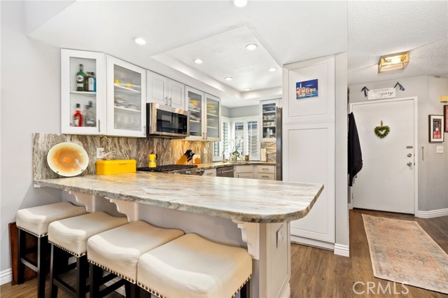 16962 Westwood Lane, Huntington Beach CA: https://media.crmls.org/medias/23b3a5fb-32da-4328-9e62-9836eb749a3e.jpg