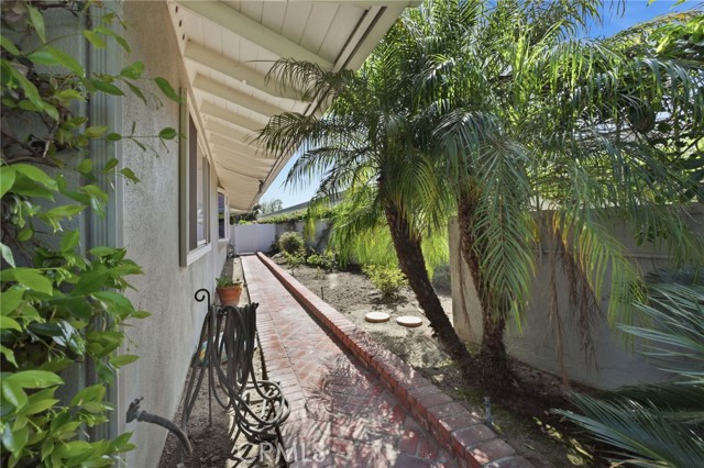 Detail Gallery Image 14 of 71 For 1633 Santiago, Newport Beach,  CA 92660 - 4 Beds | 3/1 Baths