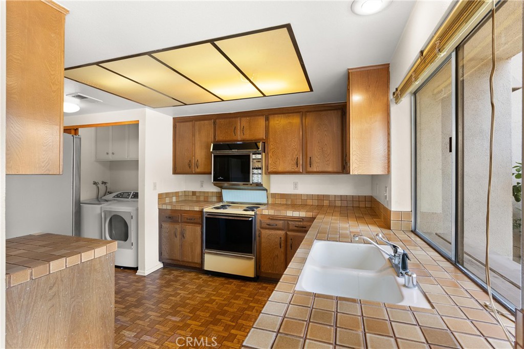 MLS #OC25219195 image #13