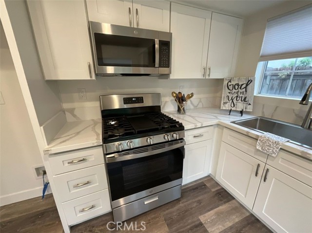 Detail Gallery Image 10 of 40 For 8028 Sorrento St, Fontana,  CA 92336 - 4 Beds | 2/1 Baths