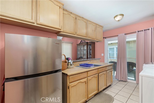 Detail Gallery Image 8 of 39 For 981 W Oliver St, San Pedro,  CA 90731 - 6 Beds | 3 Baths