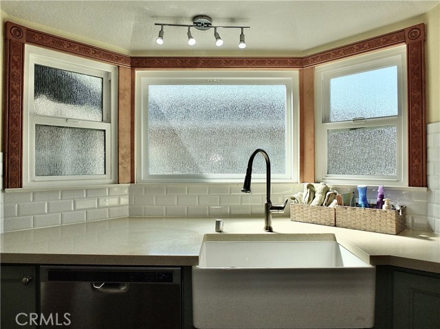 833 Terraine Avenue, Long Beach CA: https://media.crmls.org/medias/23b5d2af-7a9f-4bfa-941e-4e7c122ecb1d.jpg