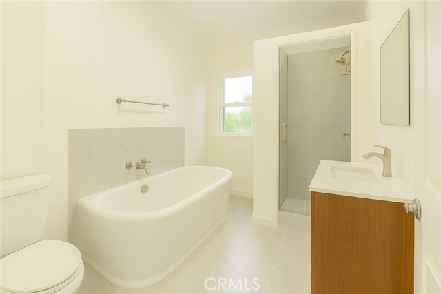 3417 4th Avenue, Los Angeles CA: https://media.crmls.org/medias/23b61e56-9b5d-4864-8c70-7ea821160c07.jpg