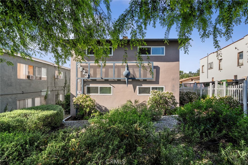 SingleFamilyResidence at 3823 Stockbridge
