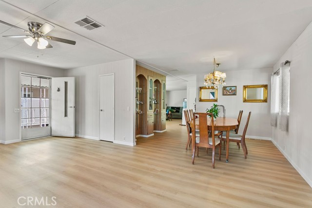24921 Muirlands Boulevard, Lake Forest CA: https://media.crmls.org/medias/23b67bae-7ac1-425c-bd72-cfaca598a89e.jpg