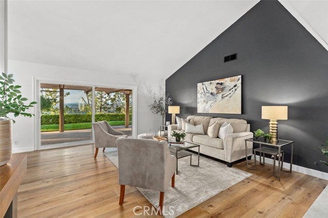 Detail Gallery Image 5 of 32 For 442 S Paseo Real, Anaheim Hills,  CA 92807 - 4 Beds | 2/1 Baths