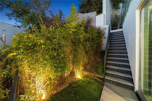 Detail Gallery Image 55 of 64 For 9459 Beverly Crest Dr, Beverly Hills,  CA 90210 - 5 Beds | 7 Baths