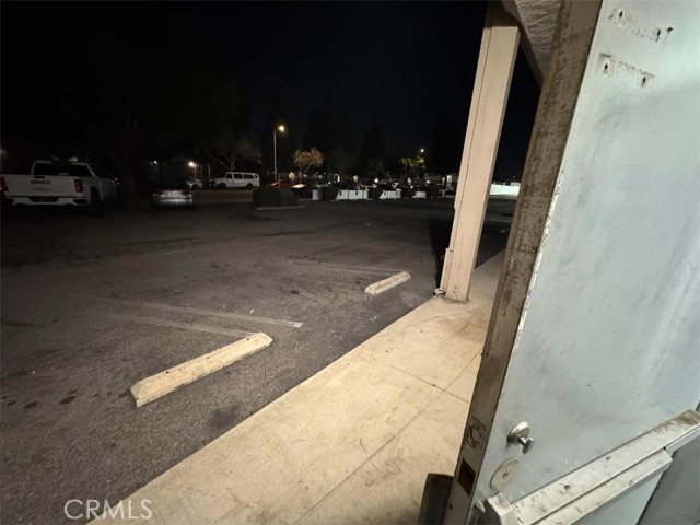 2706 Harbor Boulevard, Costa Mesa CA: https://media.crmls.org/medias/23b714af-799b-4780-95a3-5599338fb754.jpg