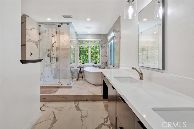 4851 Corbin Avenue, Tarzana CA: https://media.crmls.org/medias/23b72bbd-28de-4ec9-a9b8-b508b57d7f3a.jpg