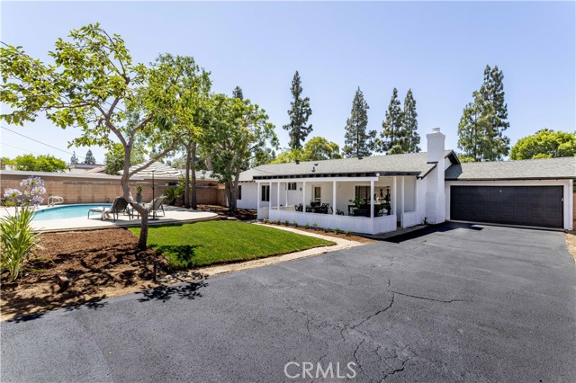 20611 Devonshire Street, Chatsworth CA: https://media.crmls.org/medias/23b74a7b-c1f9-40f4-9c0b-f3cf87bc9f95.jpg