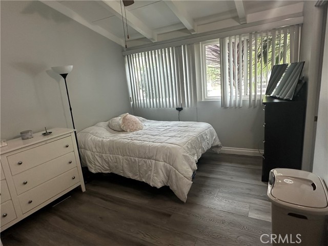 Detail Gallery Image 9 of 44 For 9943 Cedardale Dr, Santa Fe Springs,  CA 90670 - 6 Beds | 3 Baths