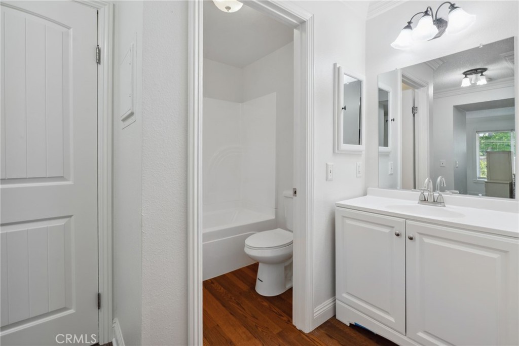 23b7e501 13c4 4621 8935 C7c971df01ae