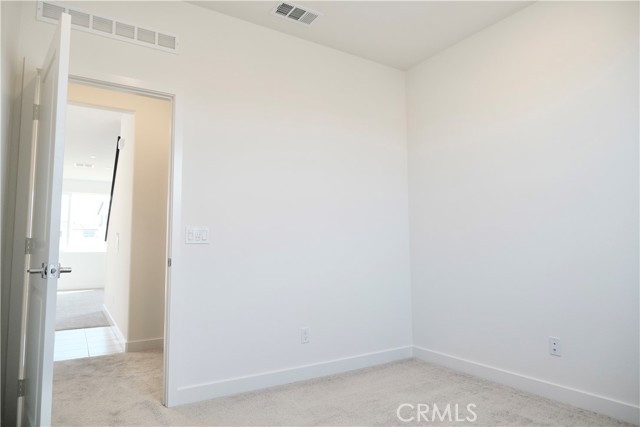 Detail Gallery Image 4 of 39 For 30770 White Pines Dr, Menifee,  CA 92584 - 3 Beds | 2/1 Baths