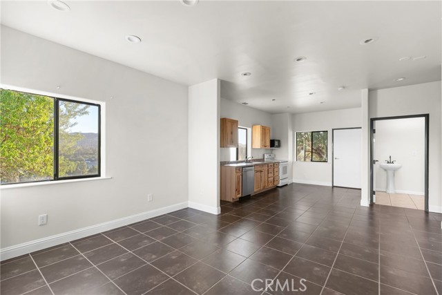 Detail Gallery Image 34 of 48 For 14790 Round Mountain, Atascadero,  CA 93422 - 4 Beds | 3 Baths
