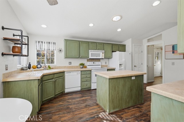 Detail Gallery Image 11 of 32 For 43555 Highway 41 #A15,  Oakhurst,  CA 93644 - 3 Beds | 2 Baths