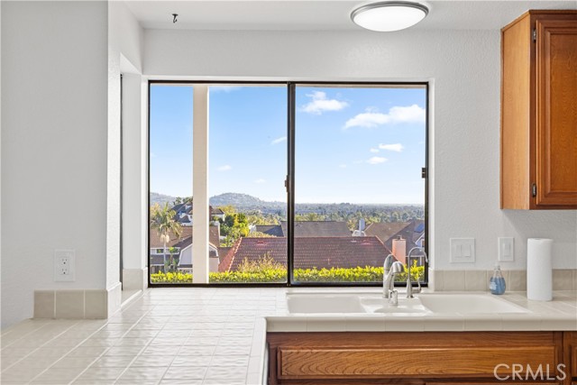 Detail Gallery Image 17 of 52 For 3940 E Summitridge Ln, Orange,  CA 92867 - 5 Beds | 3 Baths