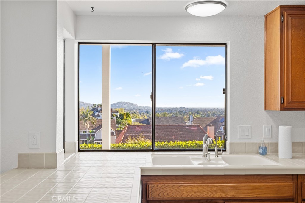 MLS #OC25231076 image #16