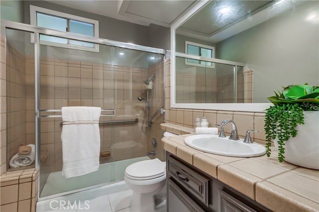 Detail Gallery Image 21 of 62 For 976 W 37th St, San Pedro,  CA 90731 - 4 Beds | 3 Baths