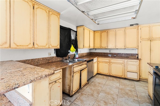 Detail Gallery Image 9 of 18 For 8545 Amador Ave, Yucca Valley,  CA 92284 - 3 Beds | 2 Baths