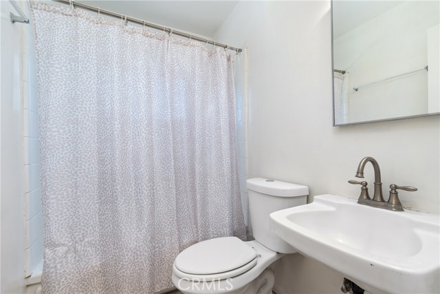 Detail Gallery Image 6 of 9 For 2416 Stanford, Pomona,  CA 91766 - 4 Beds | 2 Baths