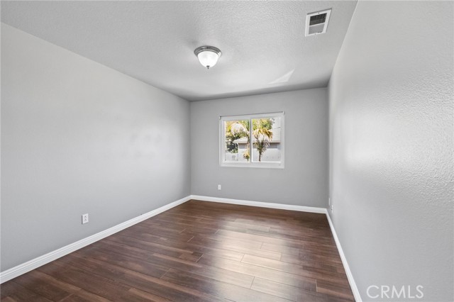 Detail Gallery Image 21 of 37 For 74 Linhaven, Irvine,  CA 92602 - 5 Beds | 3/1 Baths